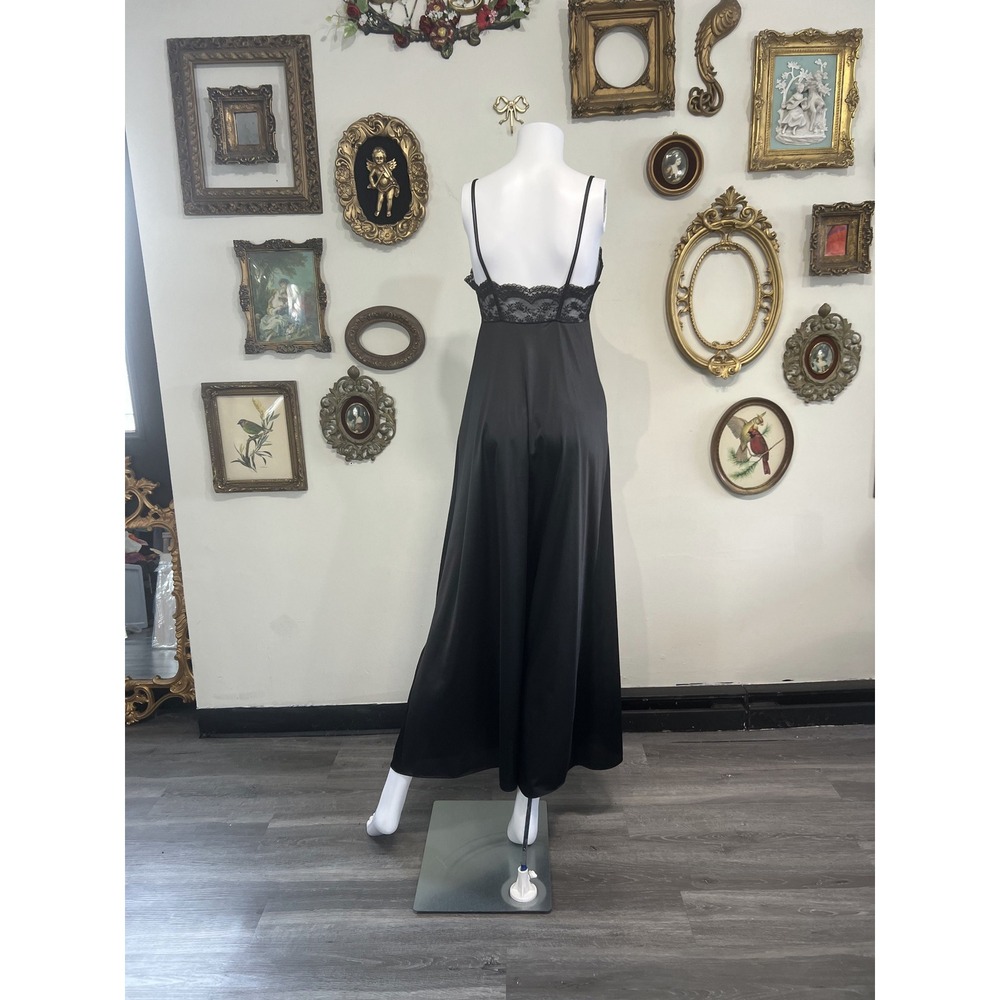 Collectibles by JCPenney Vintage Black Antron Nylon Lace Trim Nightgown Small - Picture 3 of 9